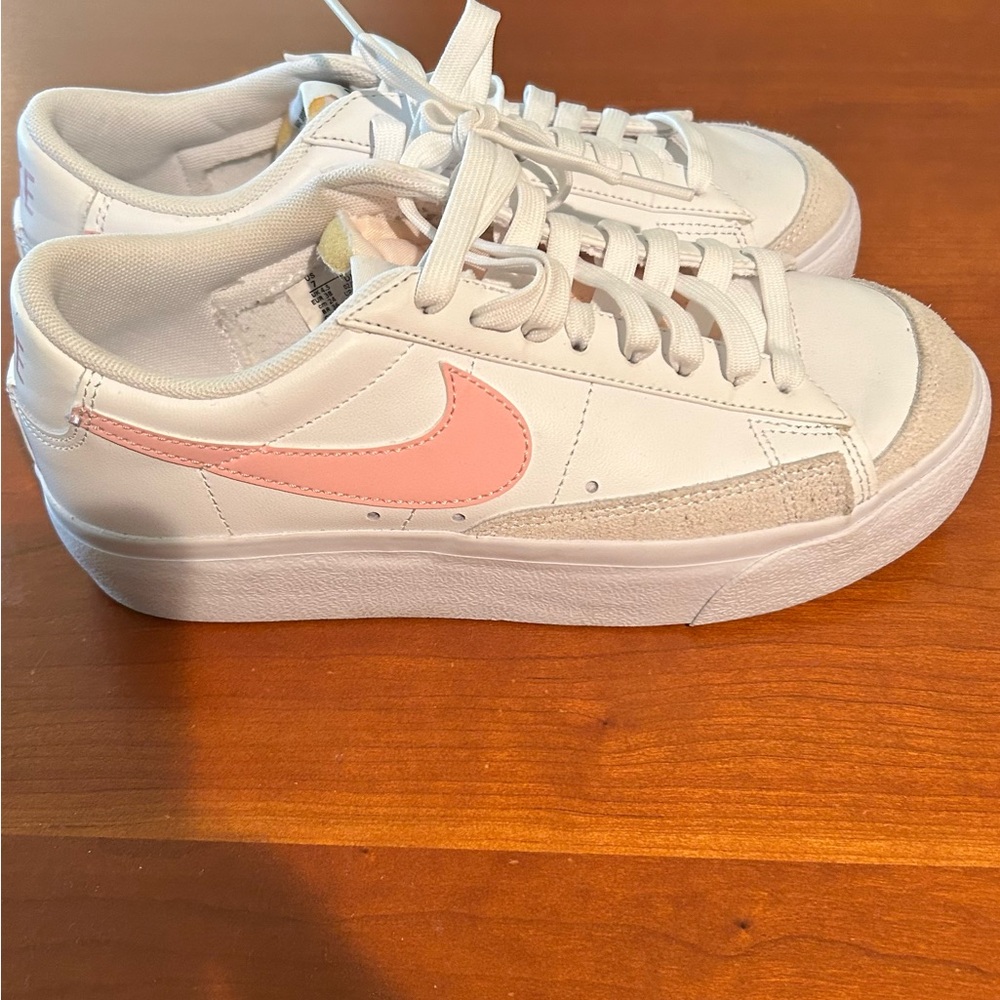 Nike Women's White and Pink Sneakers